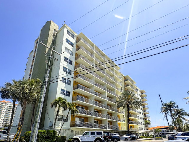 Lauderdale Tower Condo photo 2